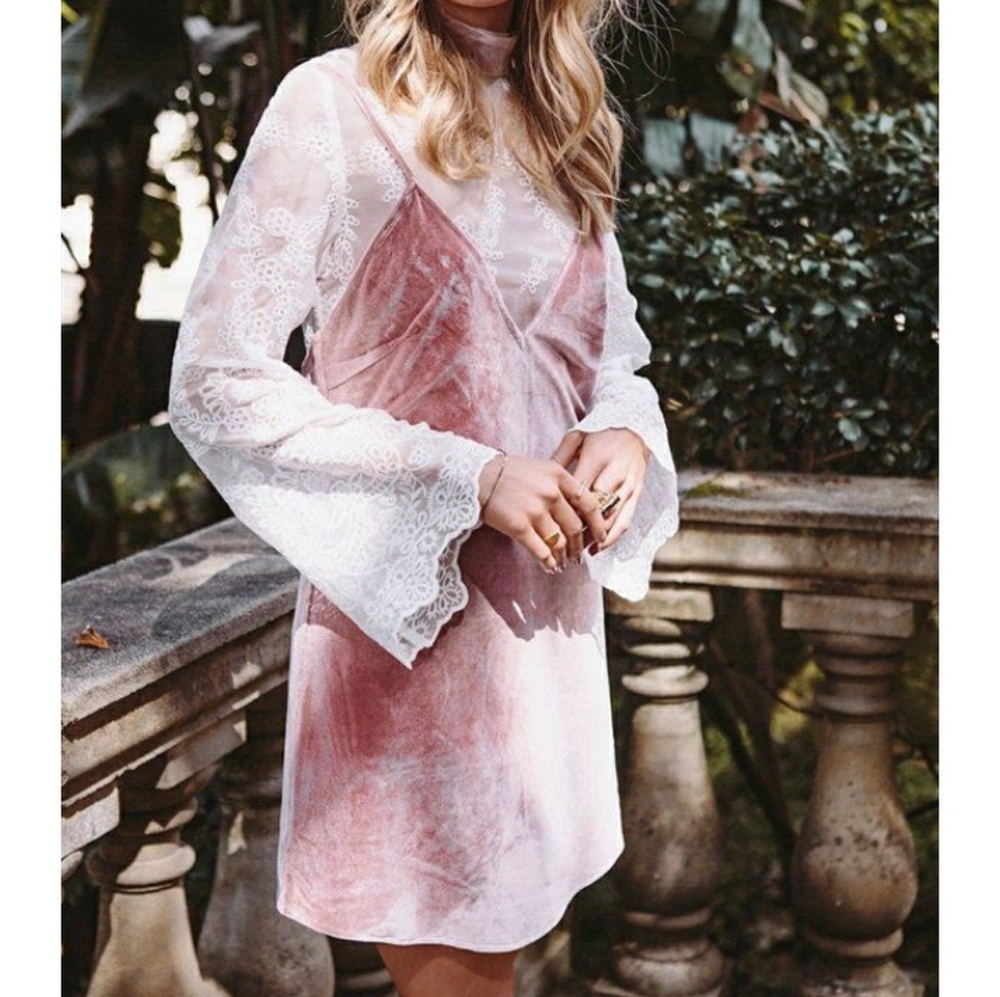 🆕⭐Pink blush velvet velour slip dress⭐